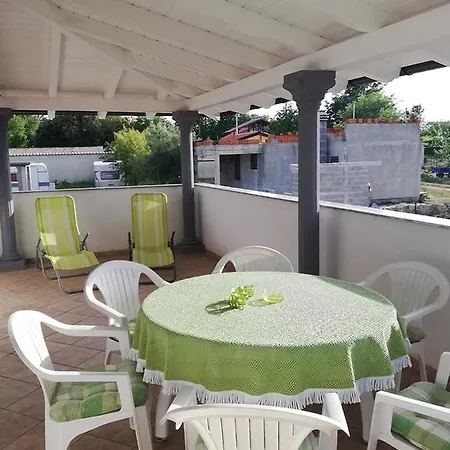 Апартаменты With A Parking Space Pavicini, Marcana - 21315