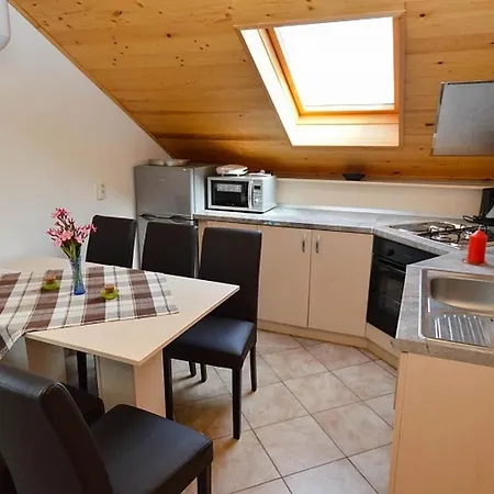 דירה With A Parking Space Pavicini, Marcana - 21315 *